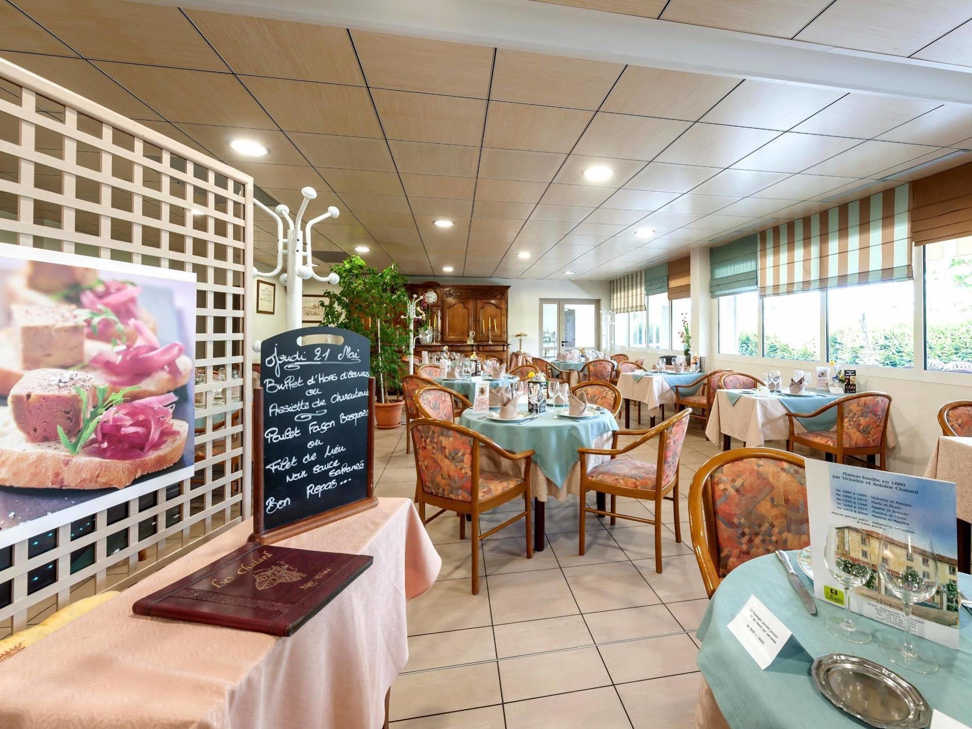 Hotel Le Chatard Sarcey Eksteriør billede