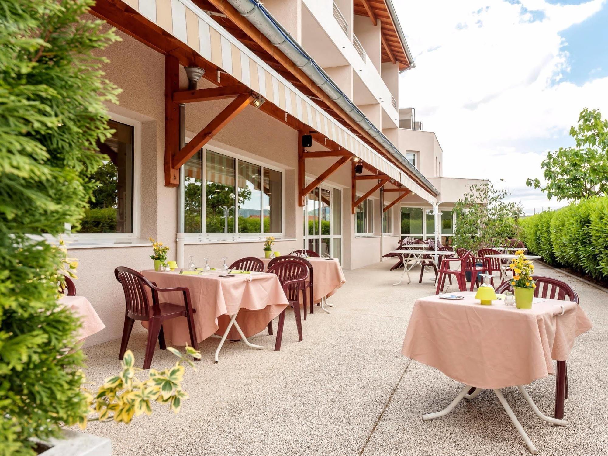 Hotel Le Chatard Sarcey Eksteriør billede