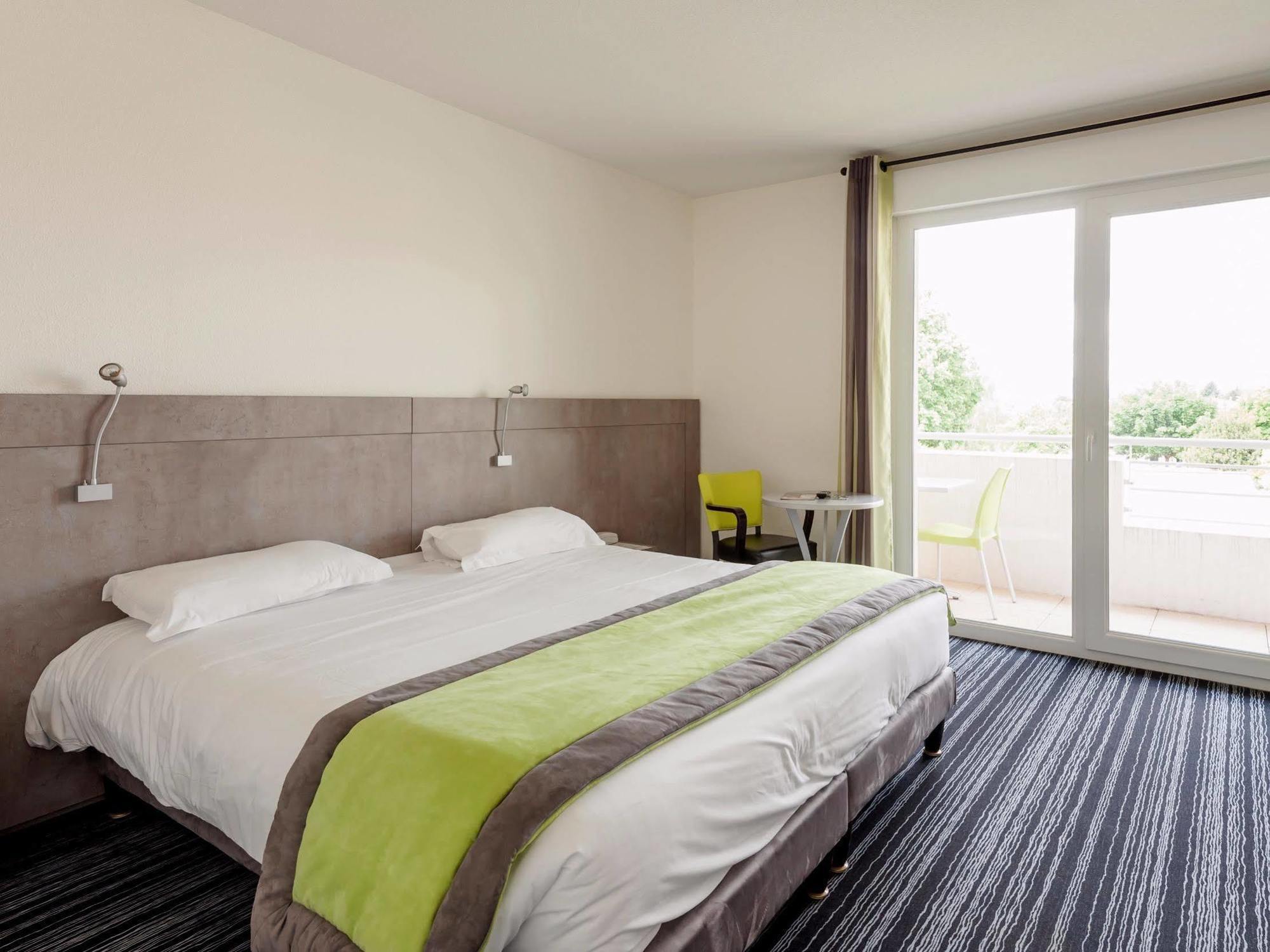Hotel Le Chatard Sarcey Eksteriør billede